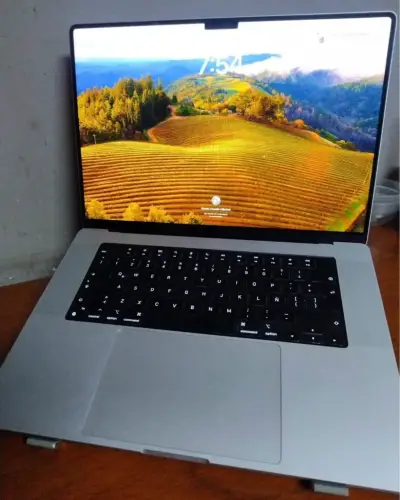 MacBook Pro 16 pulgadas como nuevo - miniatura 3