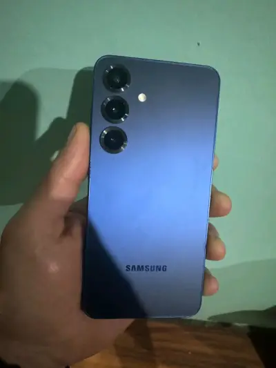 Samsung Galaxy S25 nuevo con caja - miniatura 2