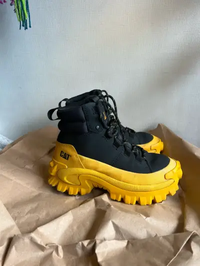 Botas de trabajo CAT negras y amarillas - miniatura 1