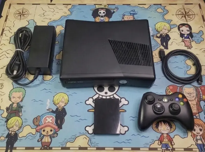 Xbox 360 Slim (Juega Online y Descarga directo) - 1