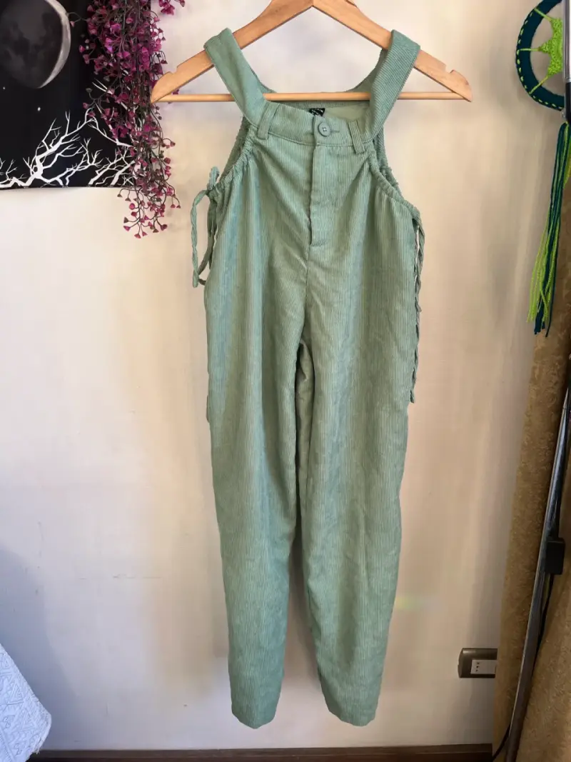Pantalon verde de pana para mujer Shein talla M
