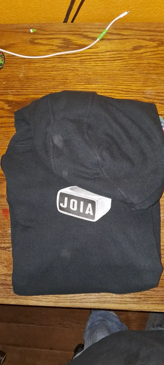 Polerón negro Joia con diseño SR665 - 5