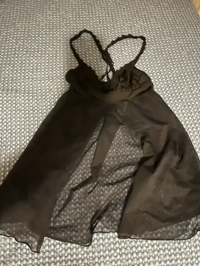 Babydoll negro transparente con tirantes ajustables - 1