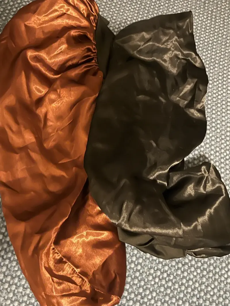 Fundas de pelo de satén marrón y cobre