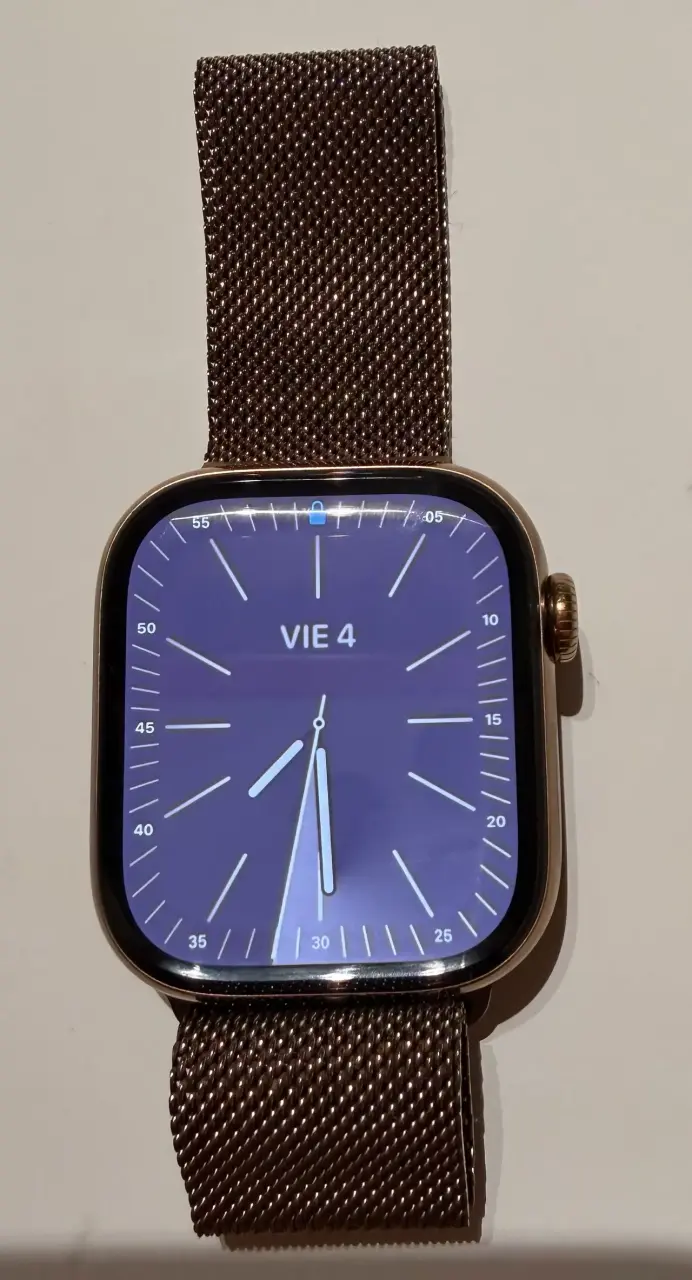 Apple Watch Series 10 GPS + Cellular - 1