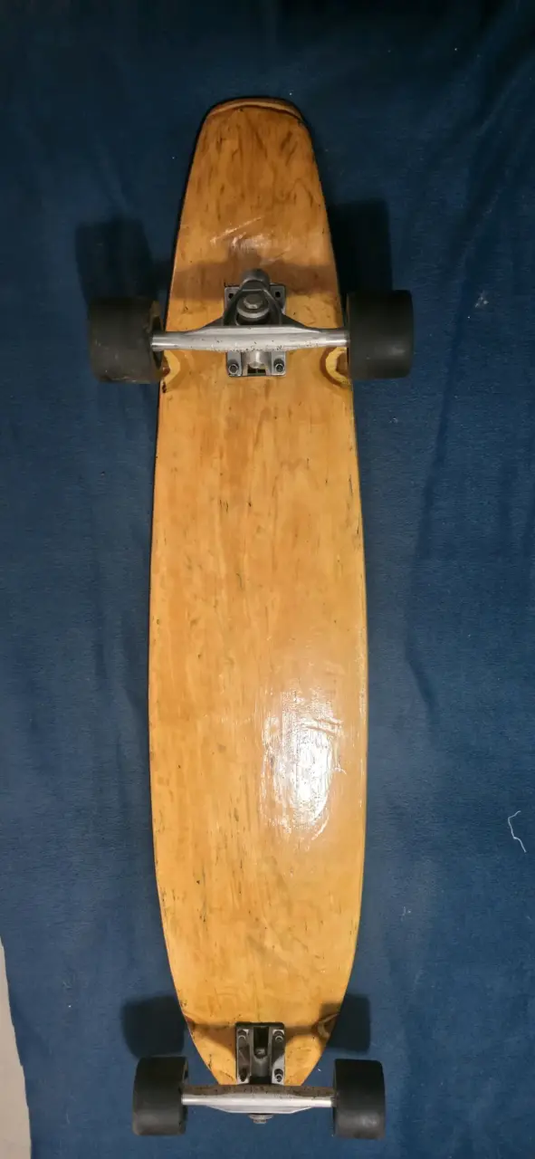 Skateboard de madera con ruedas robustas - 2