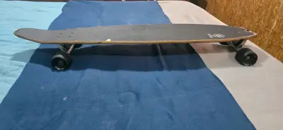 Skateboard de madera con ruedas robustas - miniatura 4