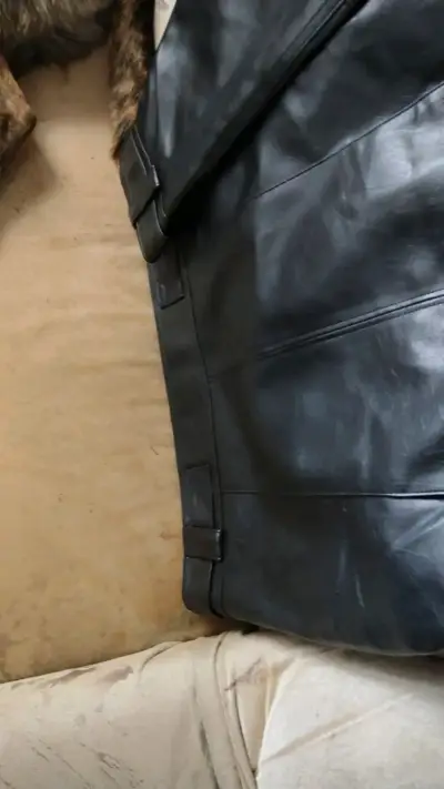 Chaqueta de cuero negra para unisex - miniatura 5
