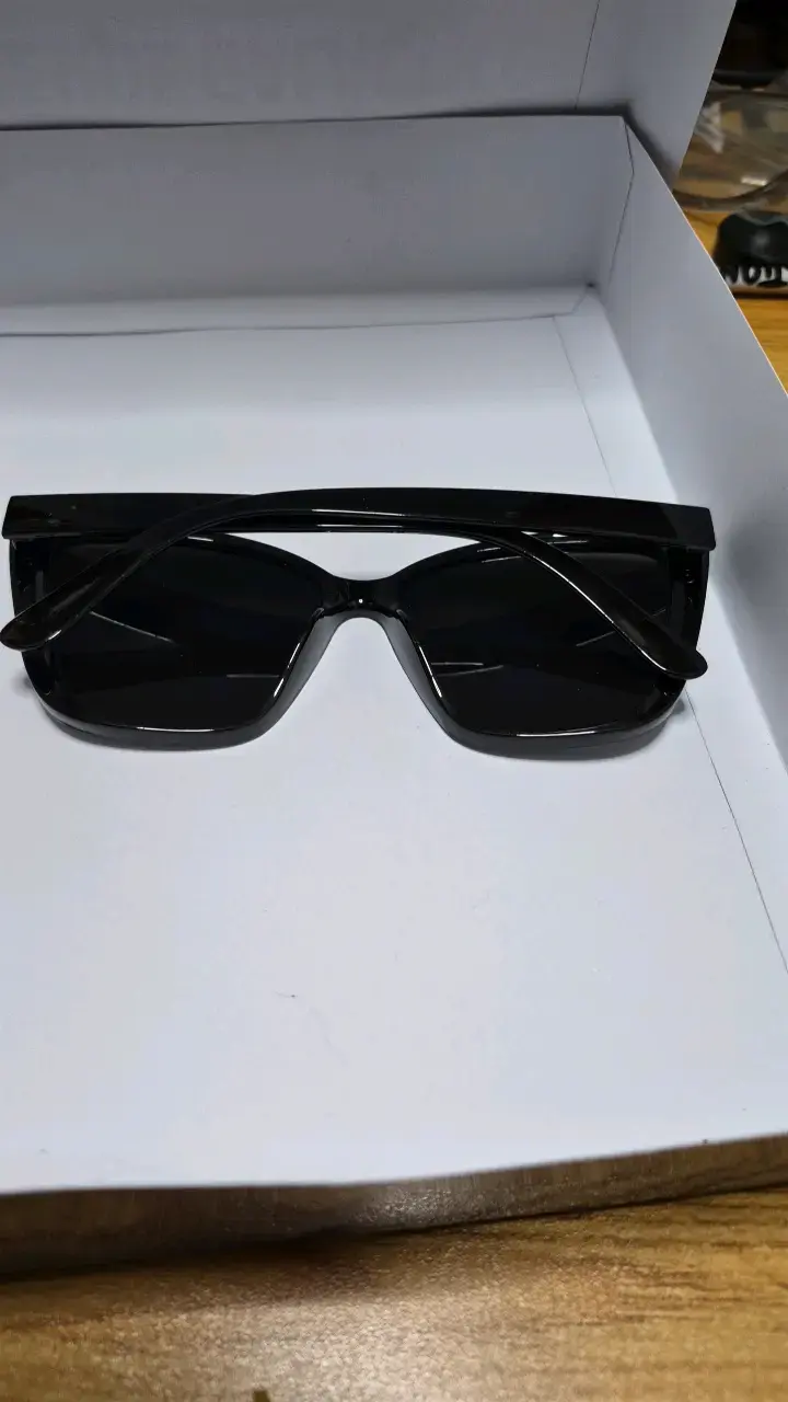 Gafas de Sol Cuadradas Negras Modernas - 2
