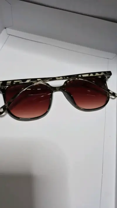 Gafas de Sol con Lentes Degradados - miniatura 2