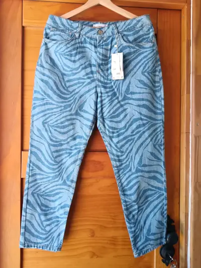 Jeans MNG con estampado animal print azul - miniatura 1