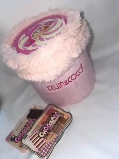 Set de maquillaje Keum & Coco con estuche peludo - miniatura 1