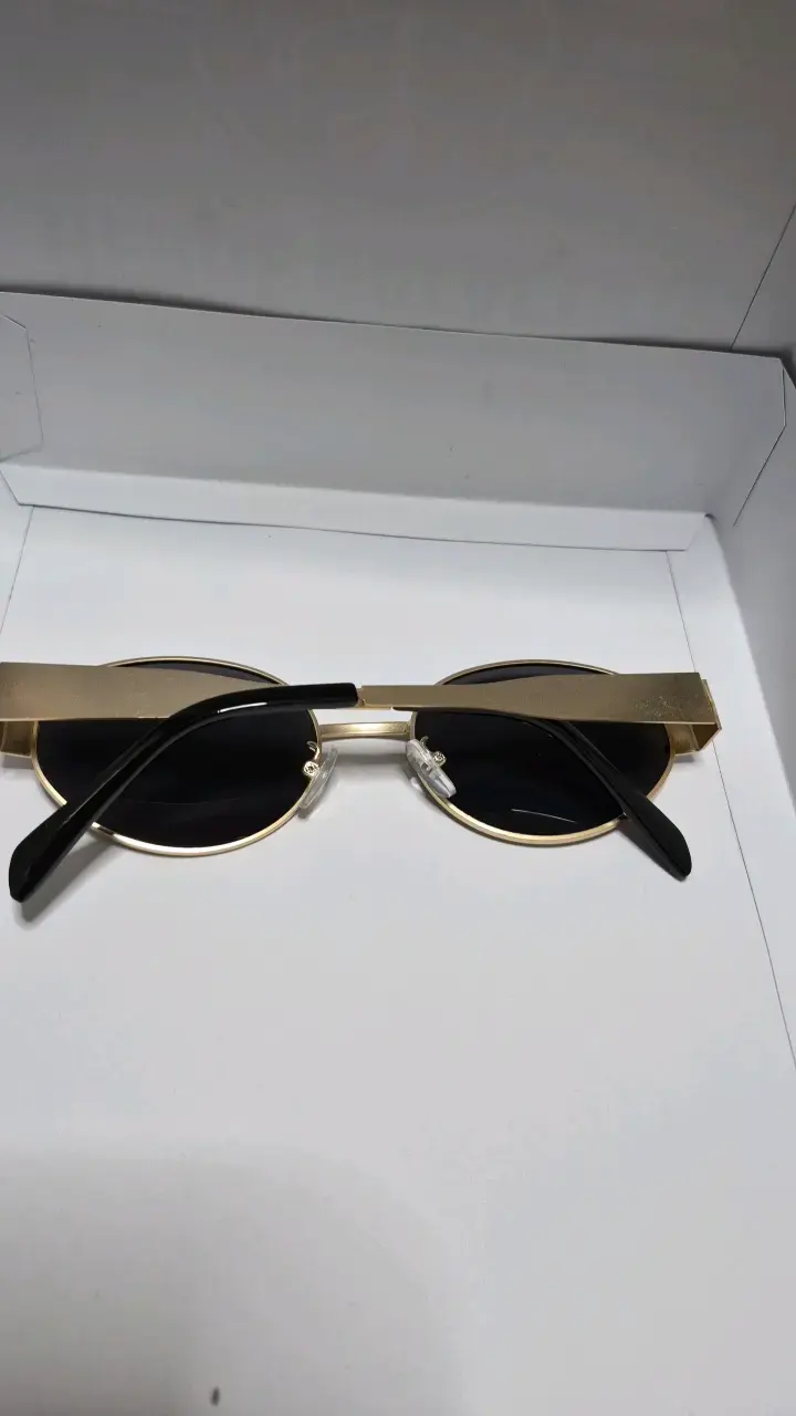 Gafas de Sol Ovaladas Doradas Modernas - 2