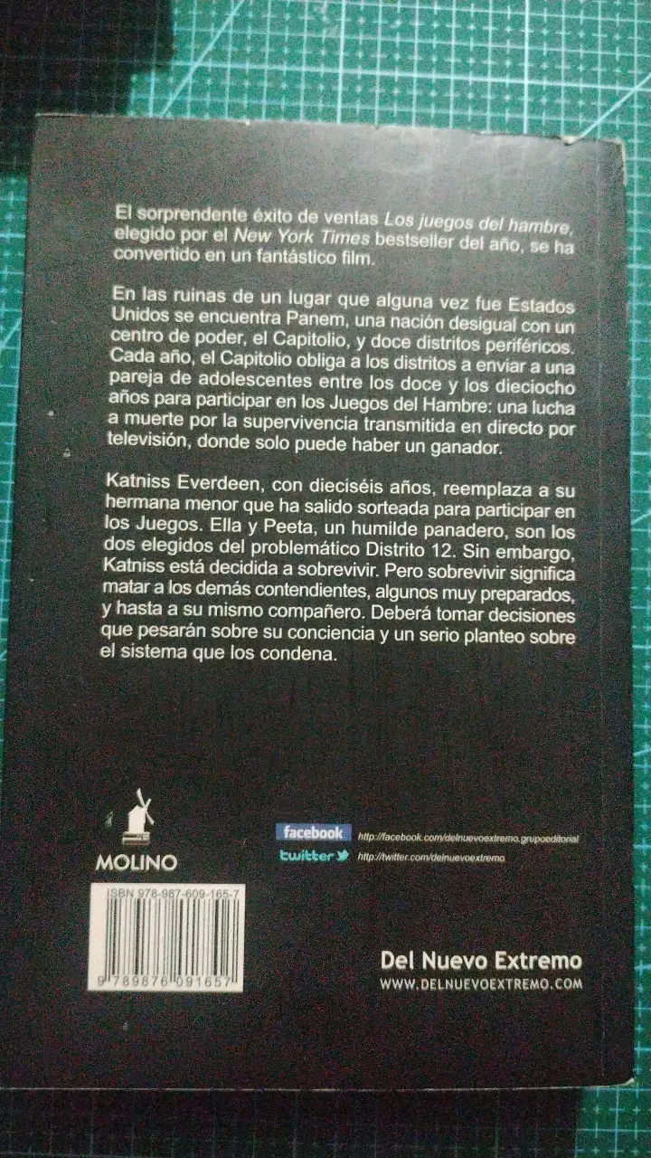 Libro Los Juegos del Hambre de Suzanne Collins - 2