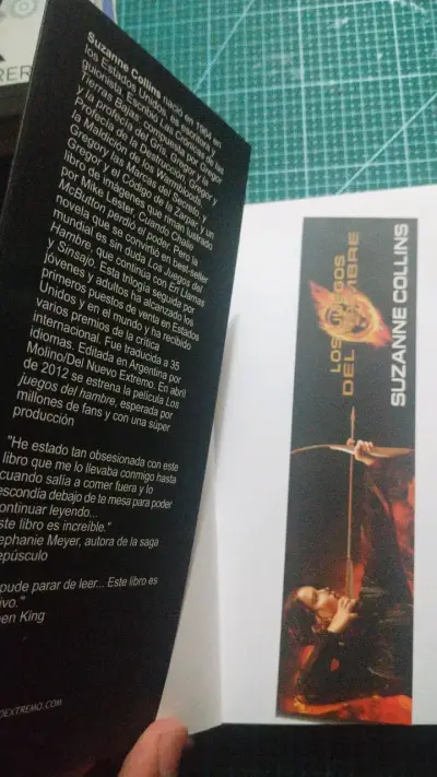 Libro Los Juegos del Hambre de Suzanne Collins - miniatura 3