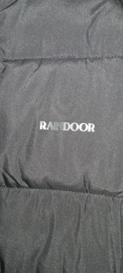 Chaqueta acolchada negra Raindoor para mujer - miniatura 3