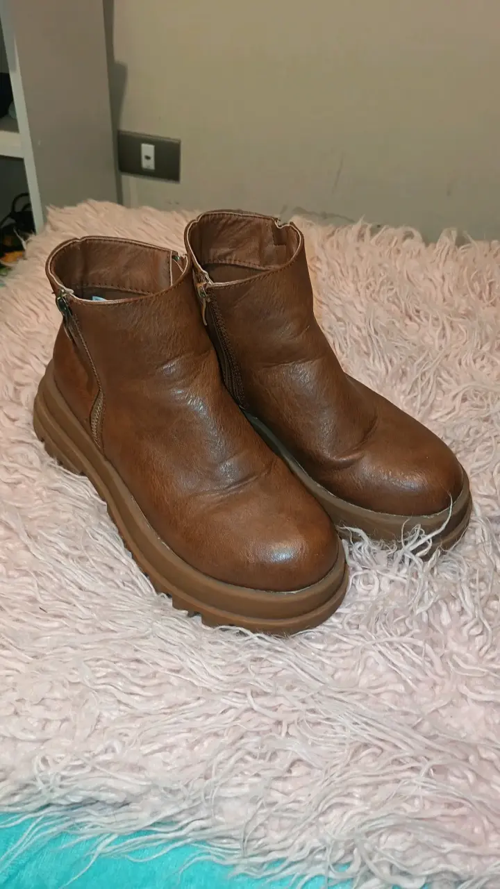 Botines de cuero marrón con cierre lateral - 2