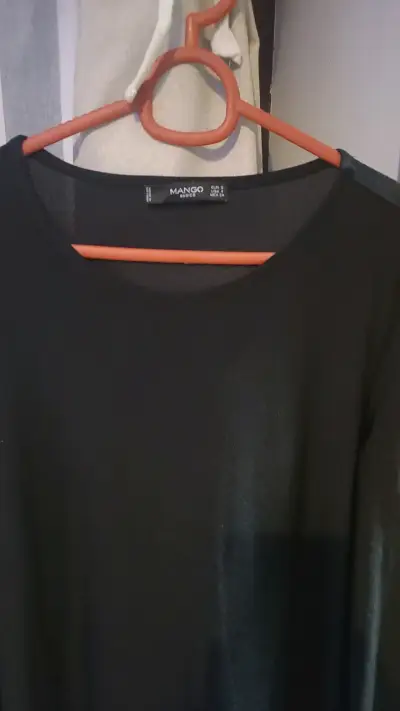 Vestido negro de manga larga Mango - miniatura 2