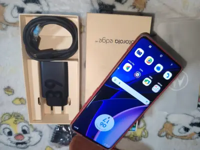 Smartphone Motorola Edge 40 256GB Dual SIM - miniatura 1