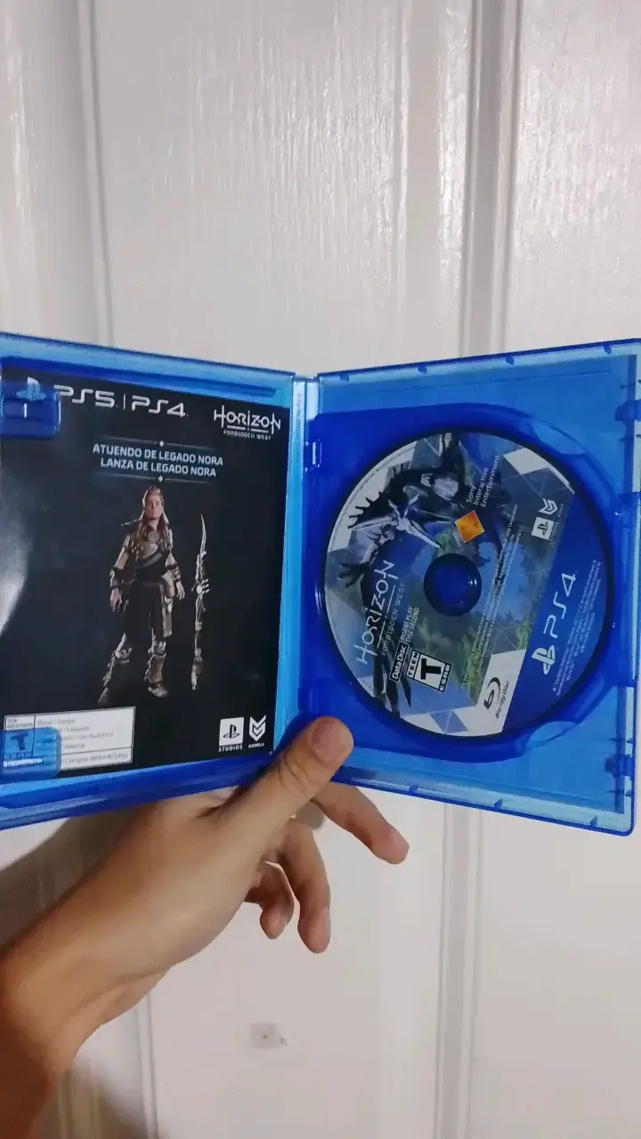 Juego PS4 Horizon Forbidden West en buen estado - 2