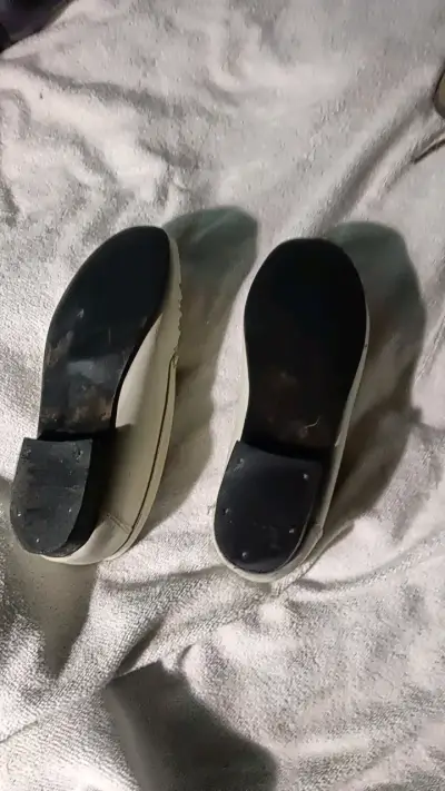 Zapatos mocasines blancos de cuero para mujer - miniatura 3