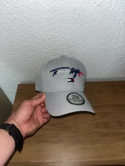 Gorra con visera curva - miniatura 1