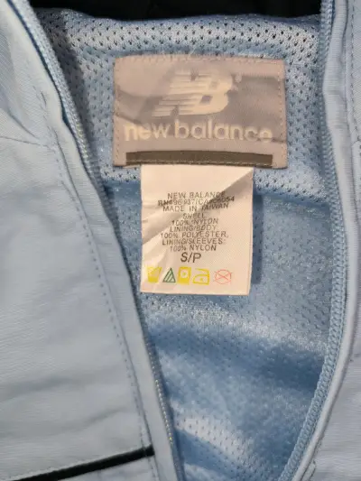 Cortaviento New Balance Retro Talla M – Excelente - miniatura 5