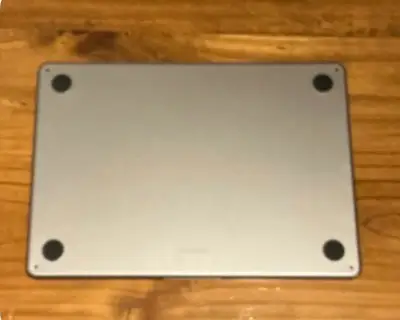 Apple MacBook Air 13 pulgadas M3 2024 - miniatura 3