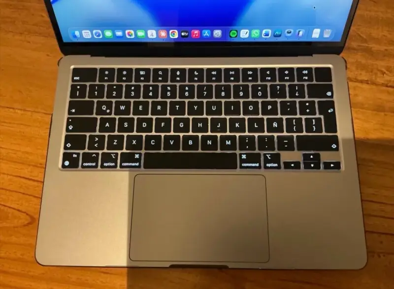 Apple MacBook Air 13 pulgadas M3 2024 - 4
