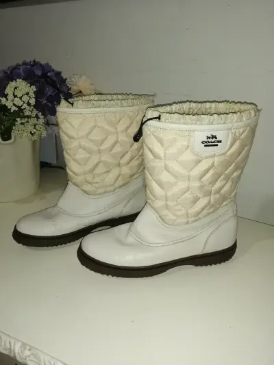 Botas originales y en buen estado. - miniatura 1