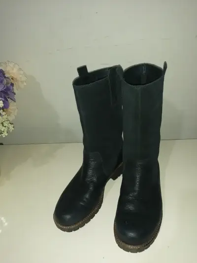 Botas originales y en buen estado. - miniatura 4