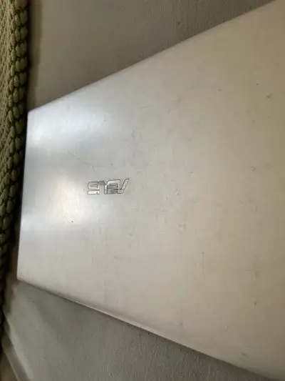 Laptop ASUS VivoBook 14 con Pantalla NanoEdge - miniatura 5