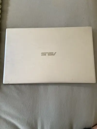 Laptop ASUS VivoBook 14 con Pantalla NanoEdge - miniatura 6