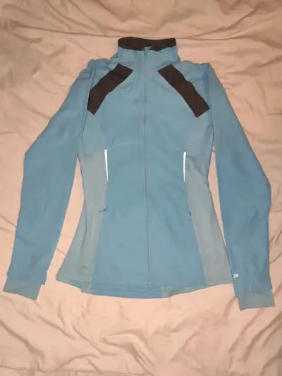 Cortaviento Running Champion Talla M Azul Claro - miniatura 1