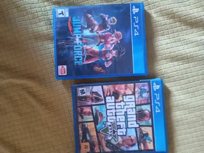 Consola PS4 con juegos GTA V y Jump Force - miniatura 3