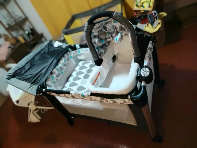 Cuna corral para bebé con cambiador y toldo - 3