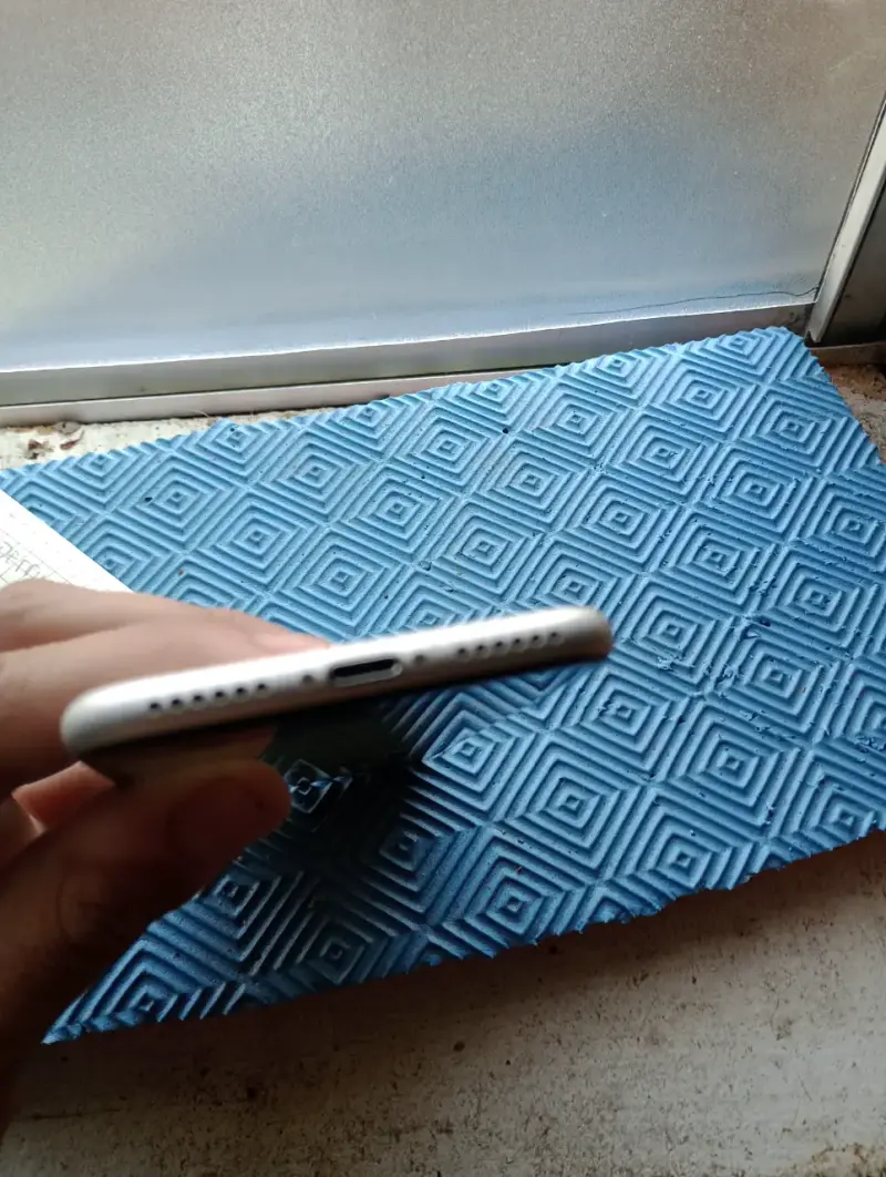 iPhone en buen estado con pantalla táctil - 3