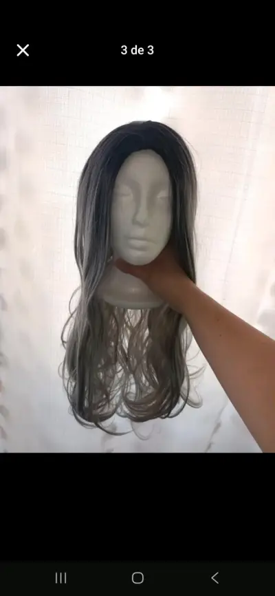 Peluca larga ondulada gris y negra - miniatura 1