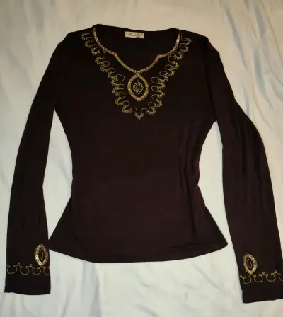 Polera Café Con Dorado Manga Larga Talla M - miniatura 2