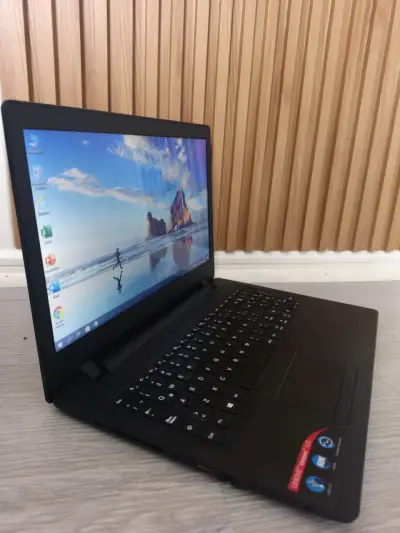 Notebook  Lenovo Ideapad 110 en buen estado - miniatura 2