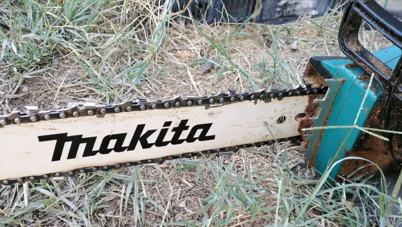 Motosierra eléctrica Makita UC4020A 1800W - 2
