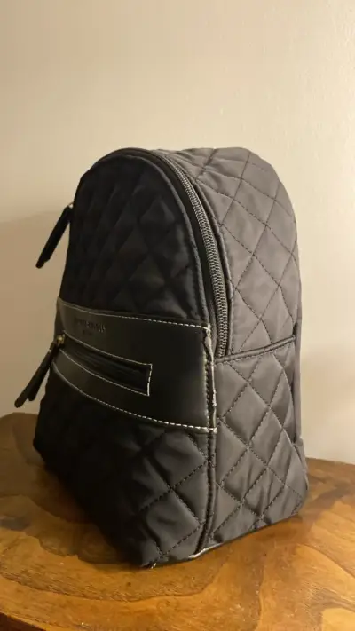 Mochila negra Tommy Hilfiger acolchada - miniatura 2