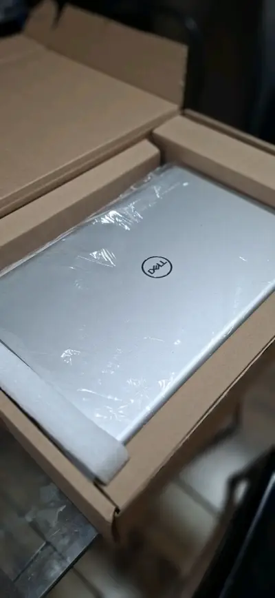 Notebook Dell Inspirion 3530 open box - miniatura 1