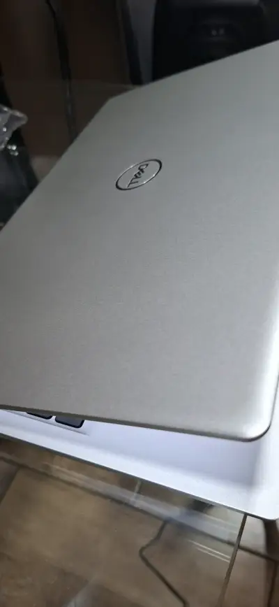 Notebook Dell Inspirion 3530 open box - miniatura 4
