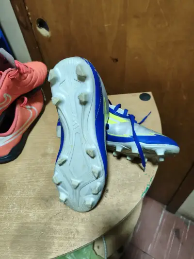 Zapatillas de fútbol Adidas y Nike para hombre - miniatura 3