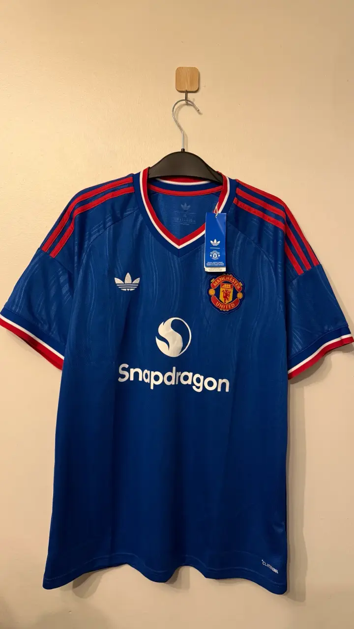 Camiseta Manchester United visita 26/27 - 1