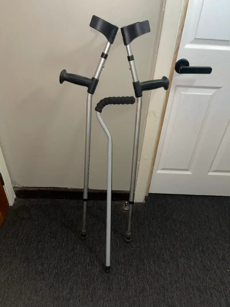 Muletas de aluminio ajustables para adultos - 1