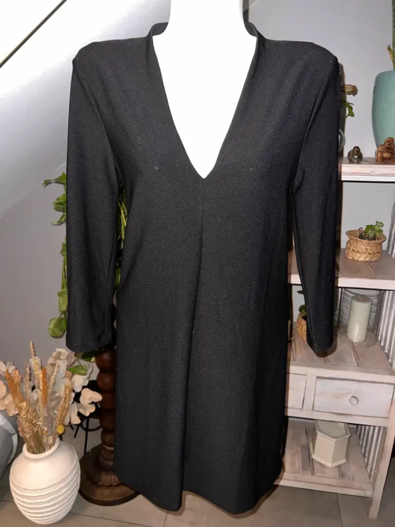 Vestido negro básico manga larga MNG - 1