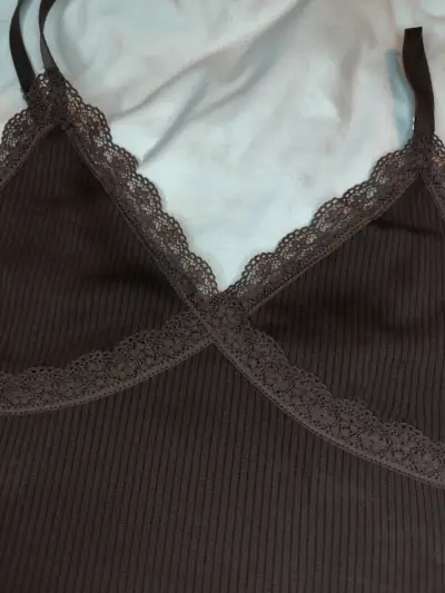 Top de encaje marrón para mujer - miniatura 3