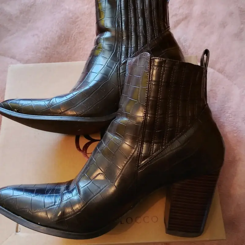 Botines de cuero negro con tacón alto - 2